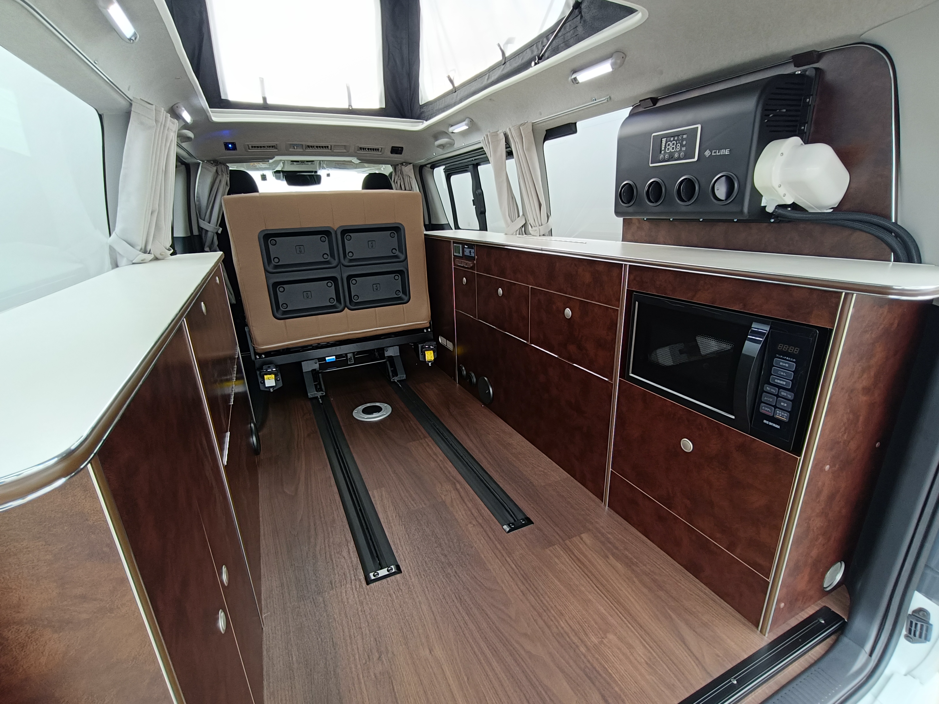 Interior View 5